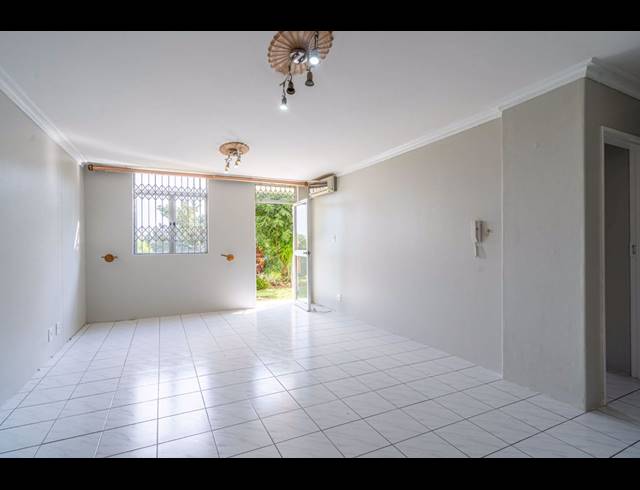 2 BEDROOM FLAT FOR SALE IN SHERWOOD